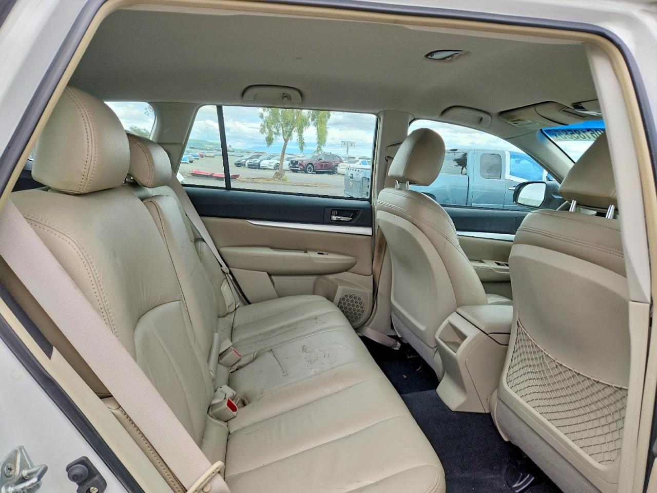 2010 Subaru Outback 2.5i