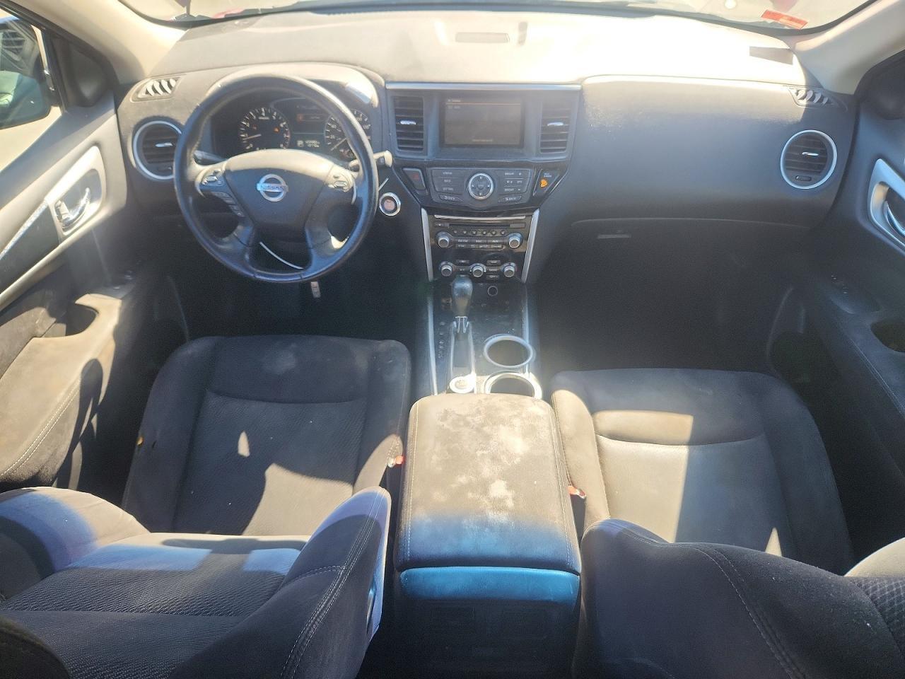 2014 Nissan Pathfinder sv
