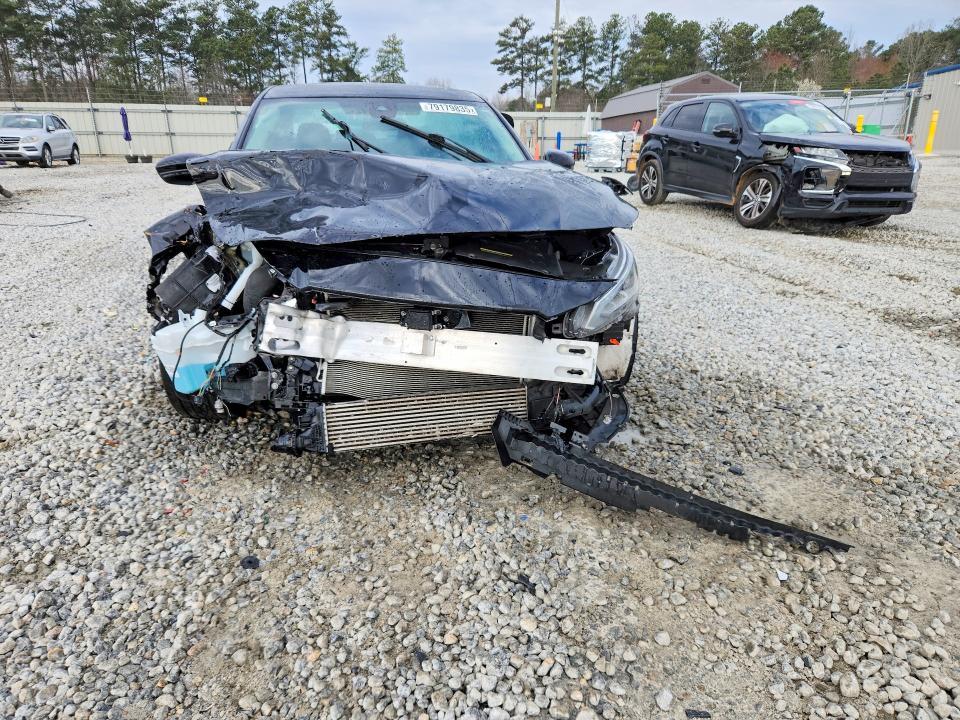 2022 Nissan Altima 2.0 sr