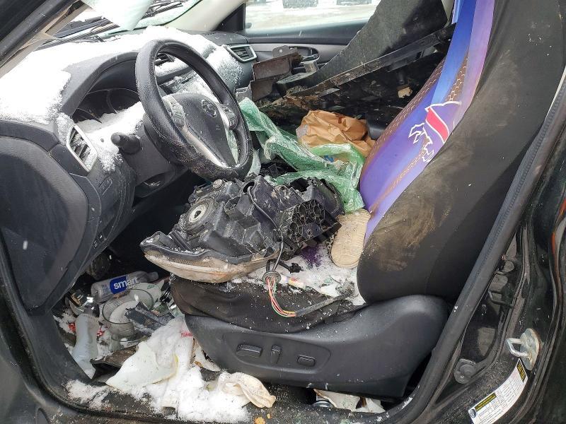 2016 Nissan Rogue sv