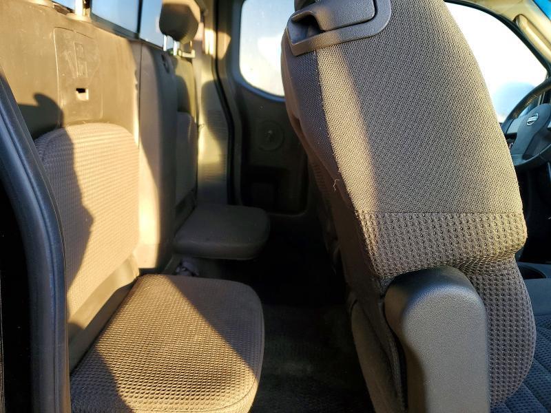 2005 Nissan Frontier SE