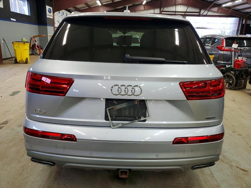 2018 Audi Q7 Premium Plus