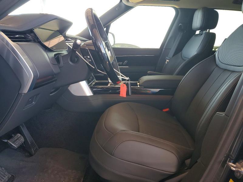 2025 Land Rover Range Rover se