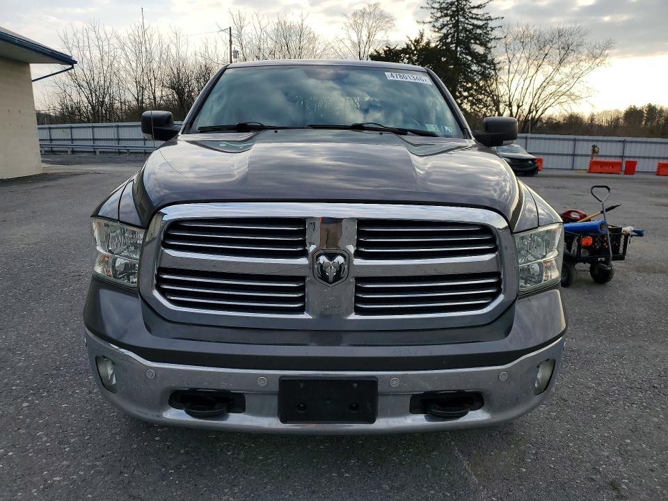 2015 Dodge RAM 1500 SLT