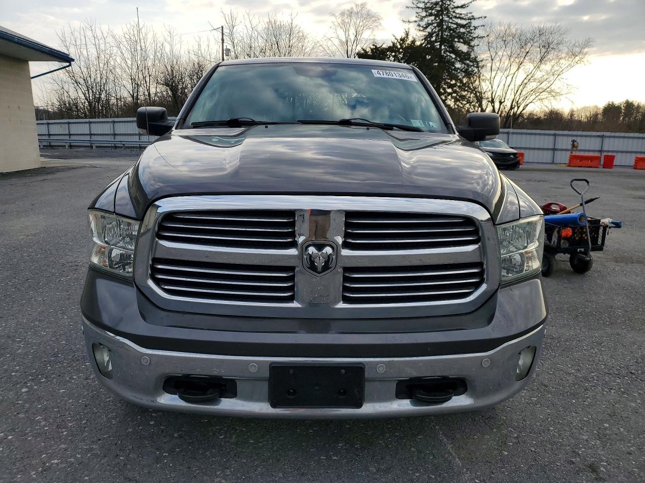 2015 Dodge RAM 1500 SLT