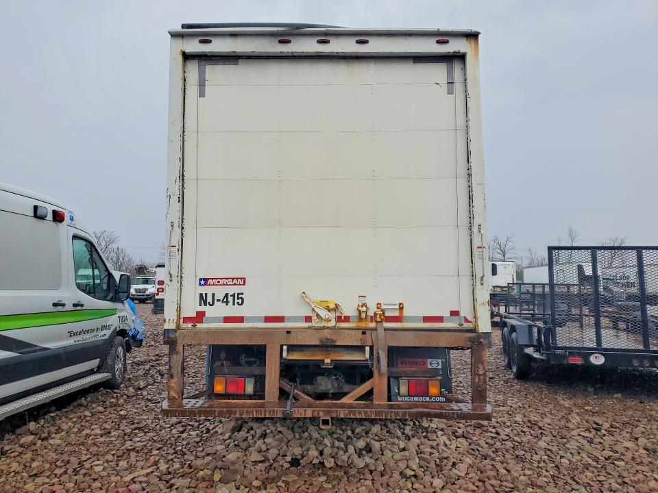 2015 Hino 195 BOX Truck