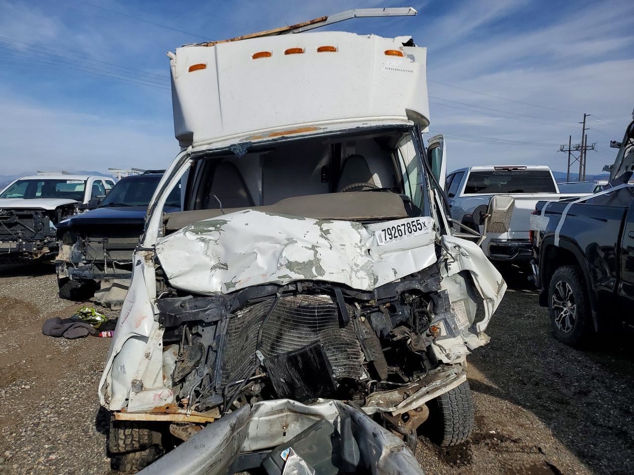 2000 Chevrolet Express G3500 Delivery Truck