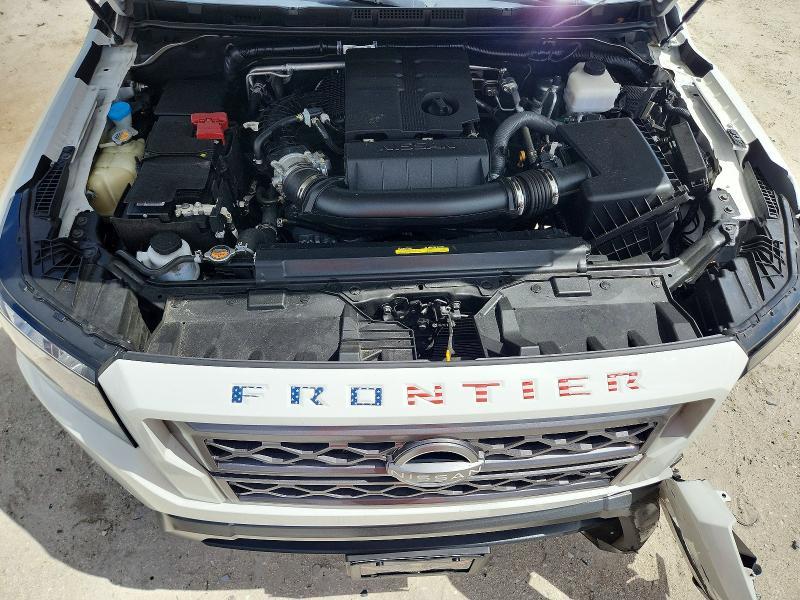 2024 Nissan Frontier sv