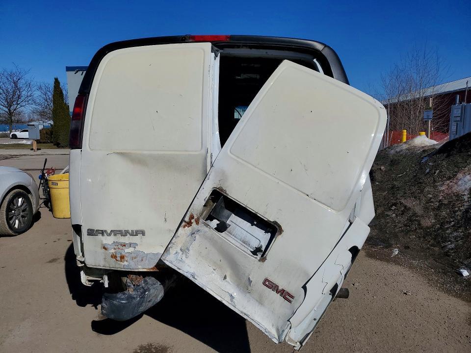 2005 GMC Savana G2500