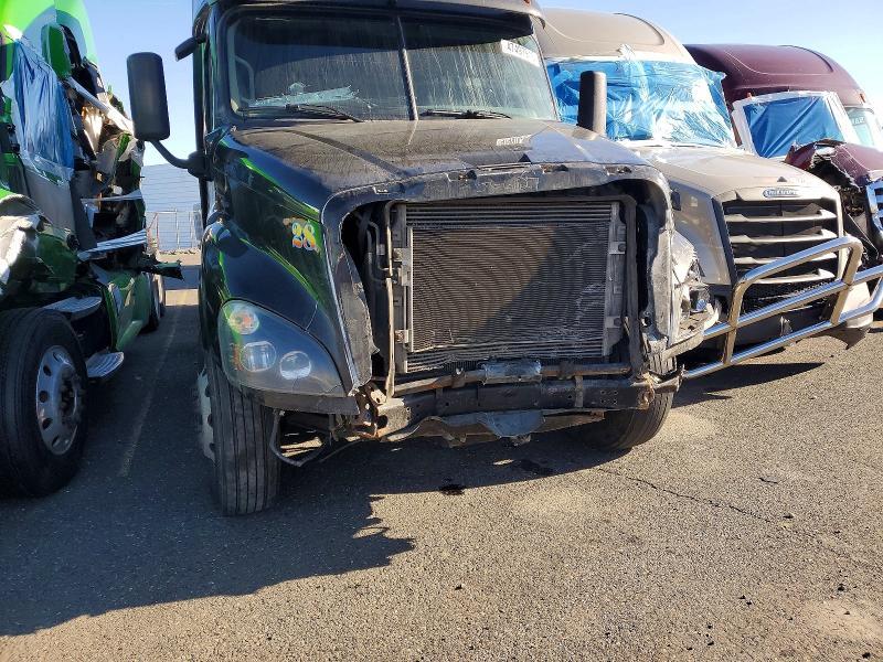 2017 Freightliner Cascadia 125