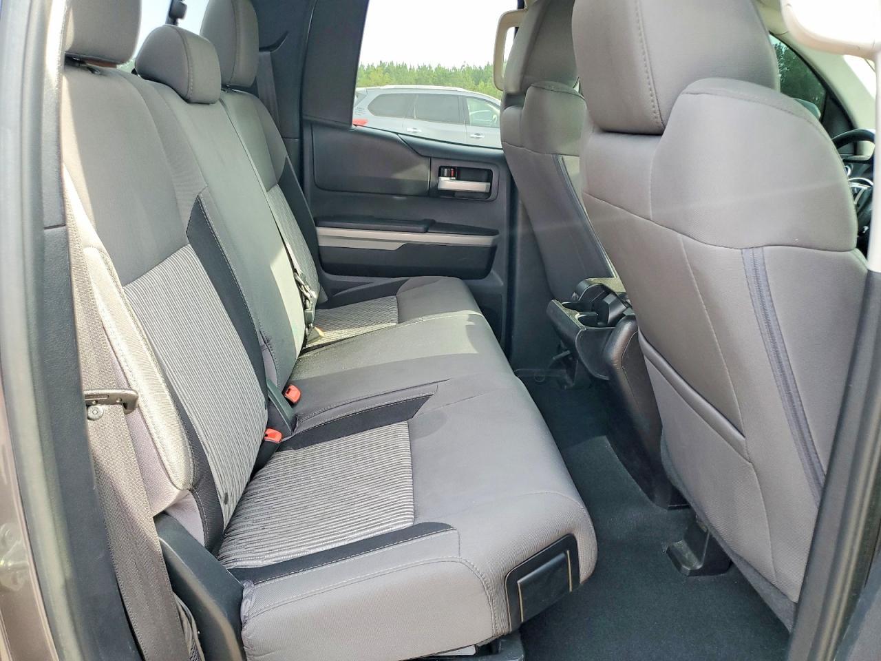 2016 Toyota Tundra SR5