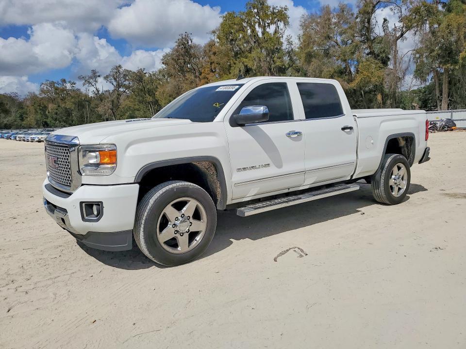 2015 GMC Sierra K2500 Denali