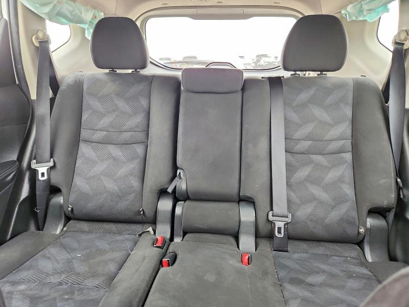 2015 Nissan Rogue s