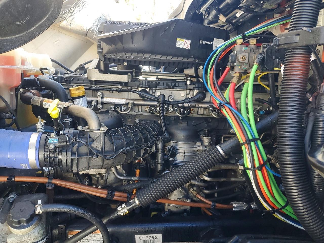 2019 Freigliner 2019 Freightliner Business Class M2 Semi Truck