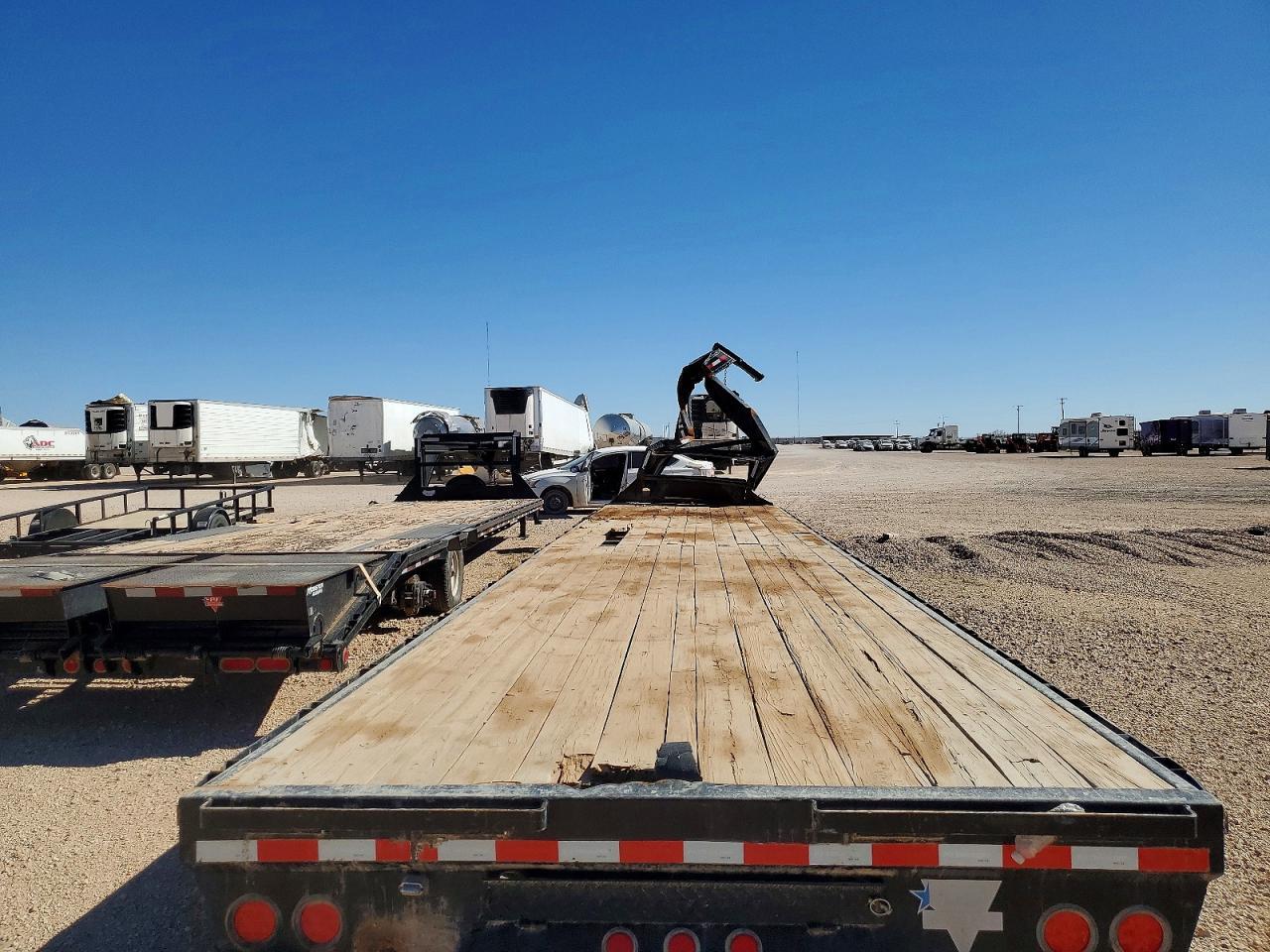 2018 PJ FS402 Flatbed Trailer