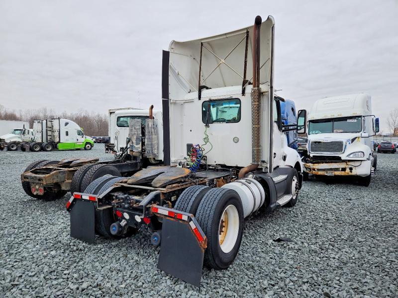 2016 Kenworth T680 Semi Truck