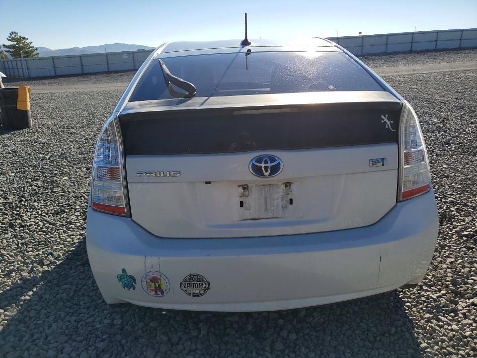 2010 Toyota Prius iii