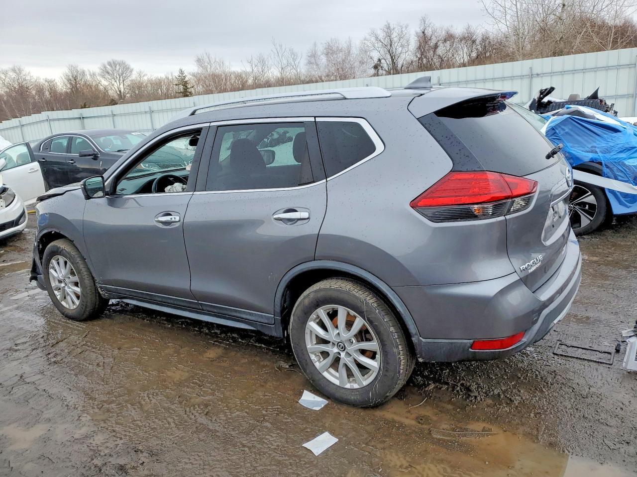2017 Nissan Rogue sv