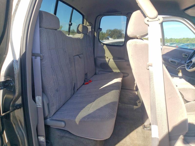 2002 Toyota Tundra SR5 V8