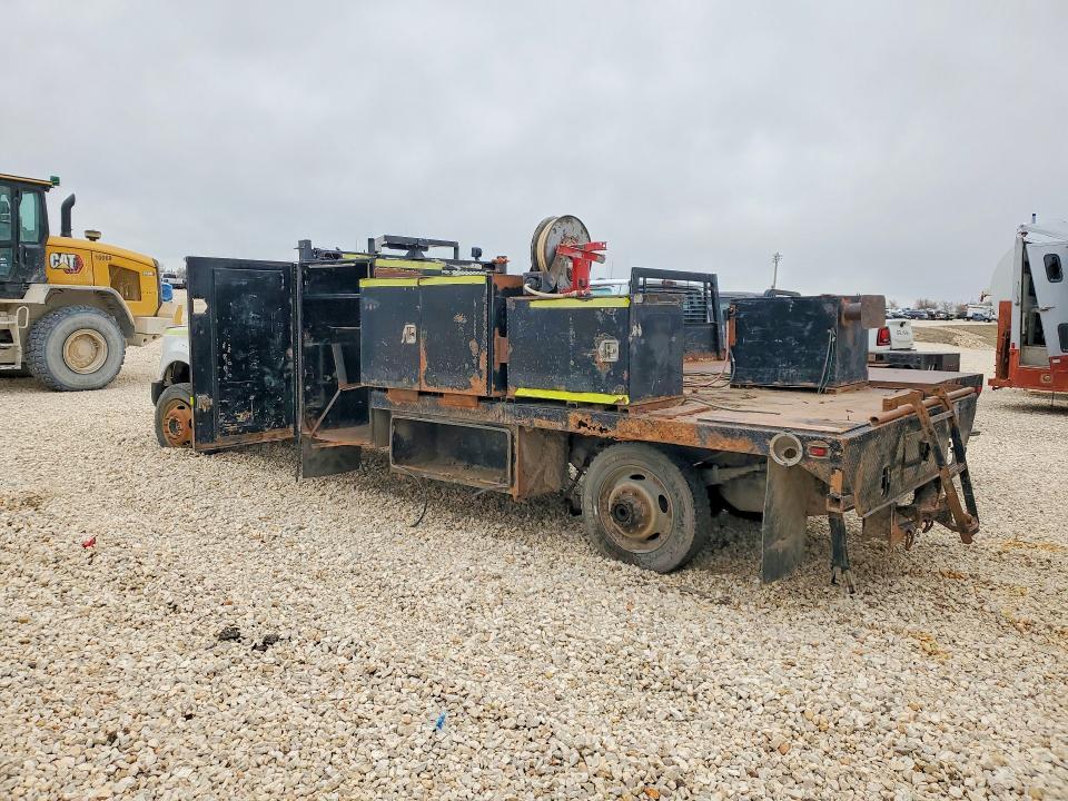 2018 Ford F550 Super Duty Flatbed Truck