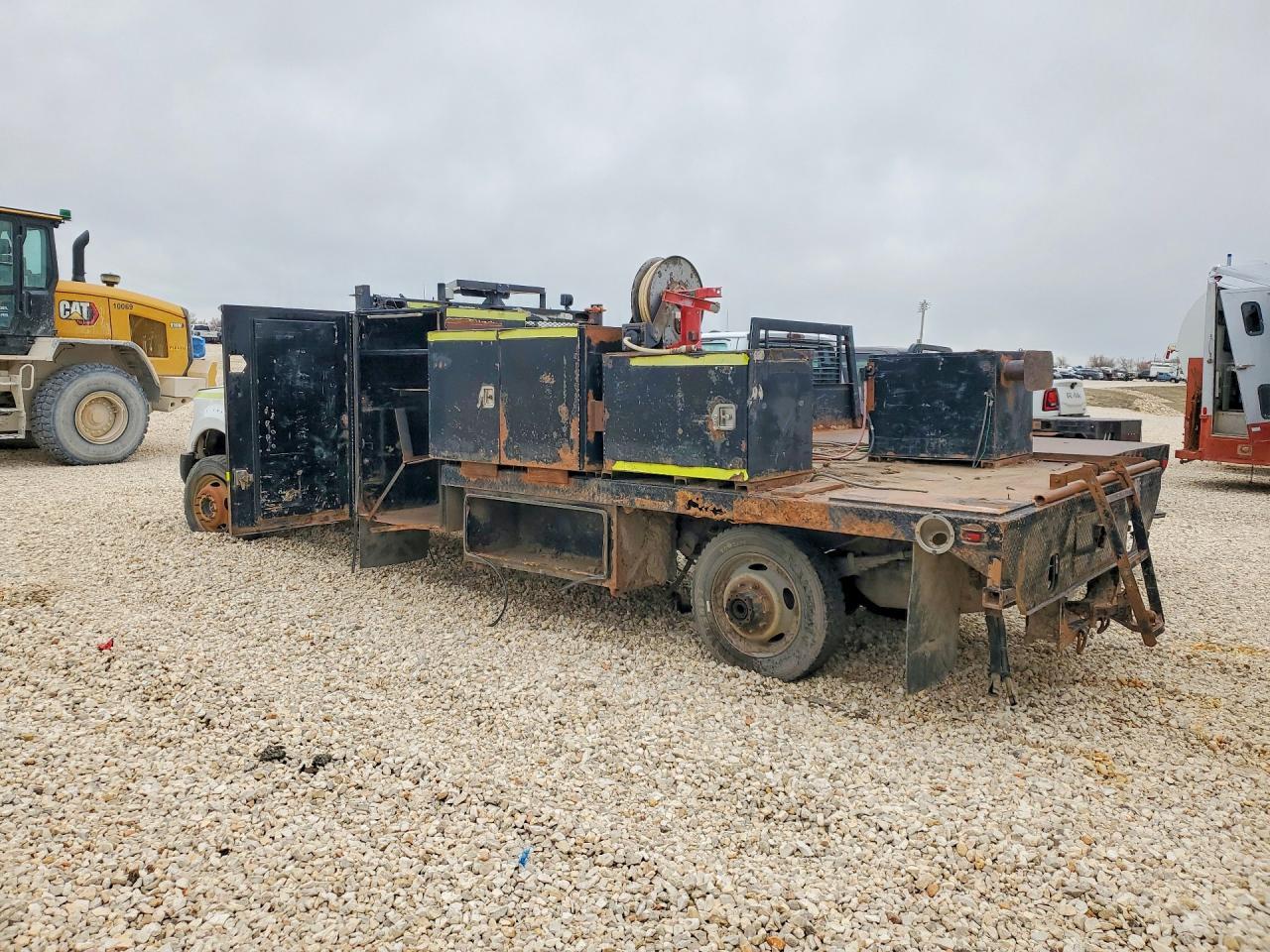 2018 Ford F550 Super Duty Flatbed Truck