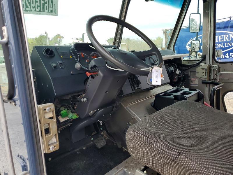 2021 Freightliner MT45G Chassis Delivery Truck