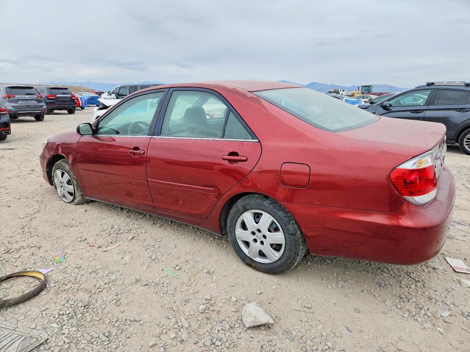 2005 Toyota Camry le