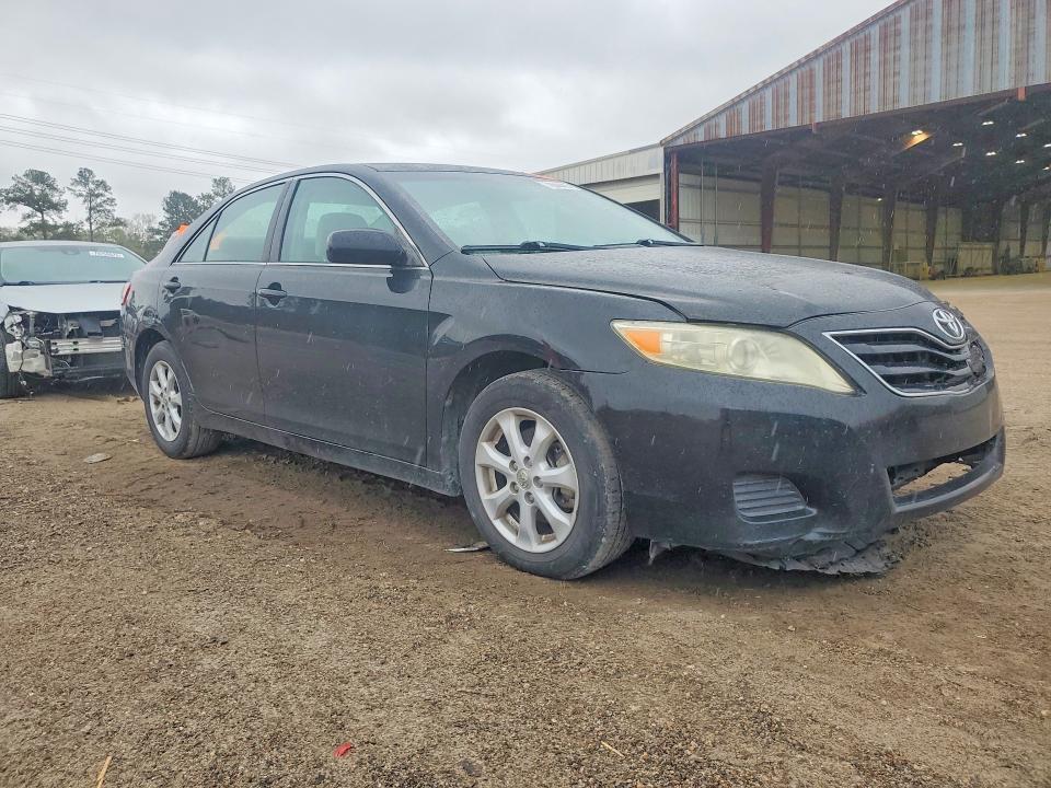 2011 Toyota Camry le