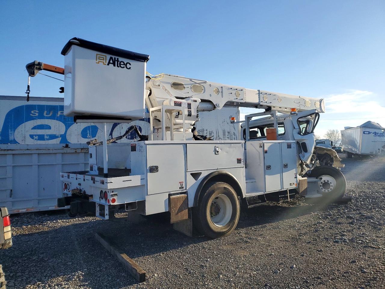 2018 Freightliner Business Class M2 Bucket Truck