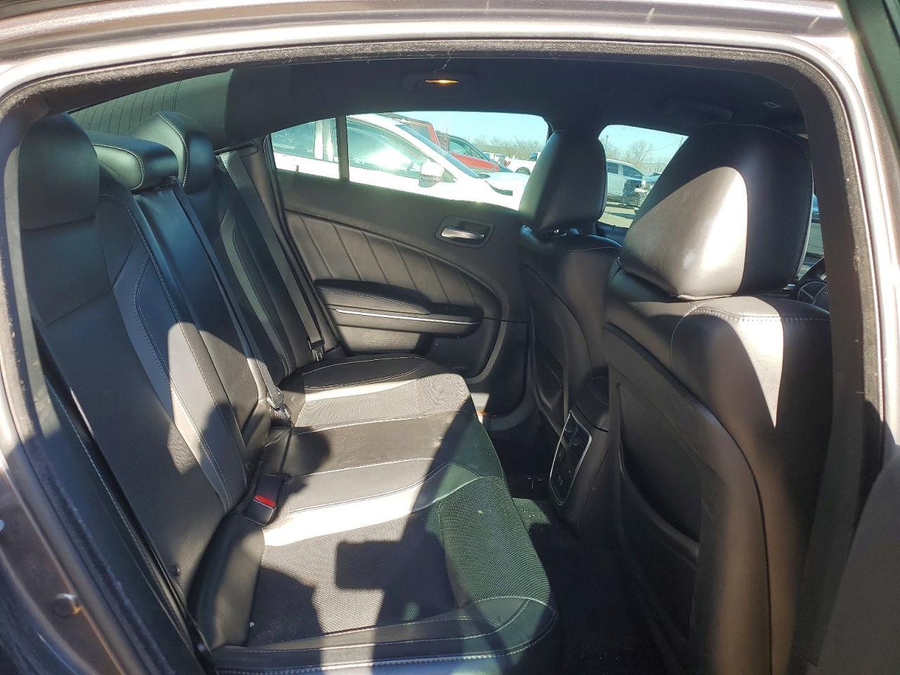 2018 Dodge Charger r