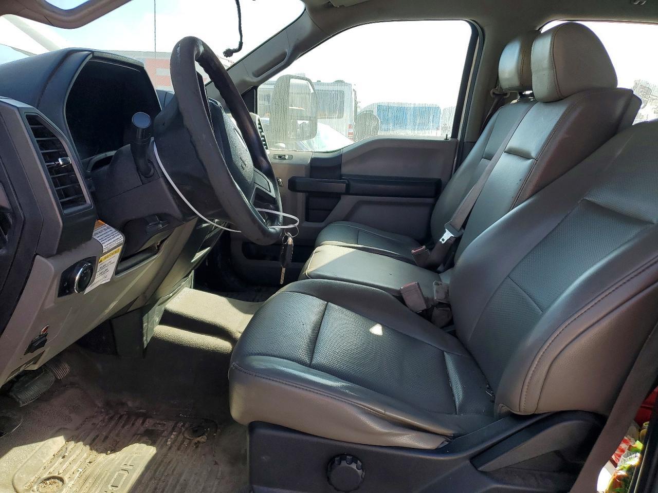 2018 Ford F450 Super Duty Flatbed Truck