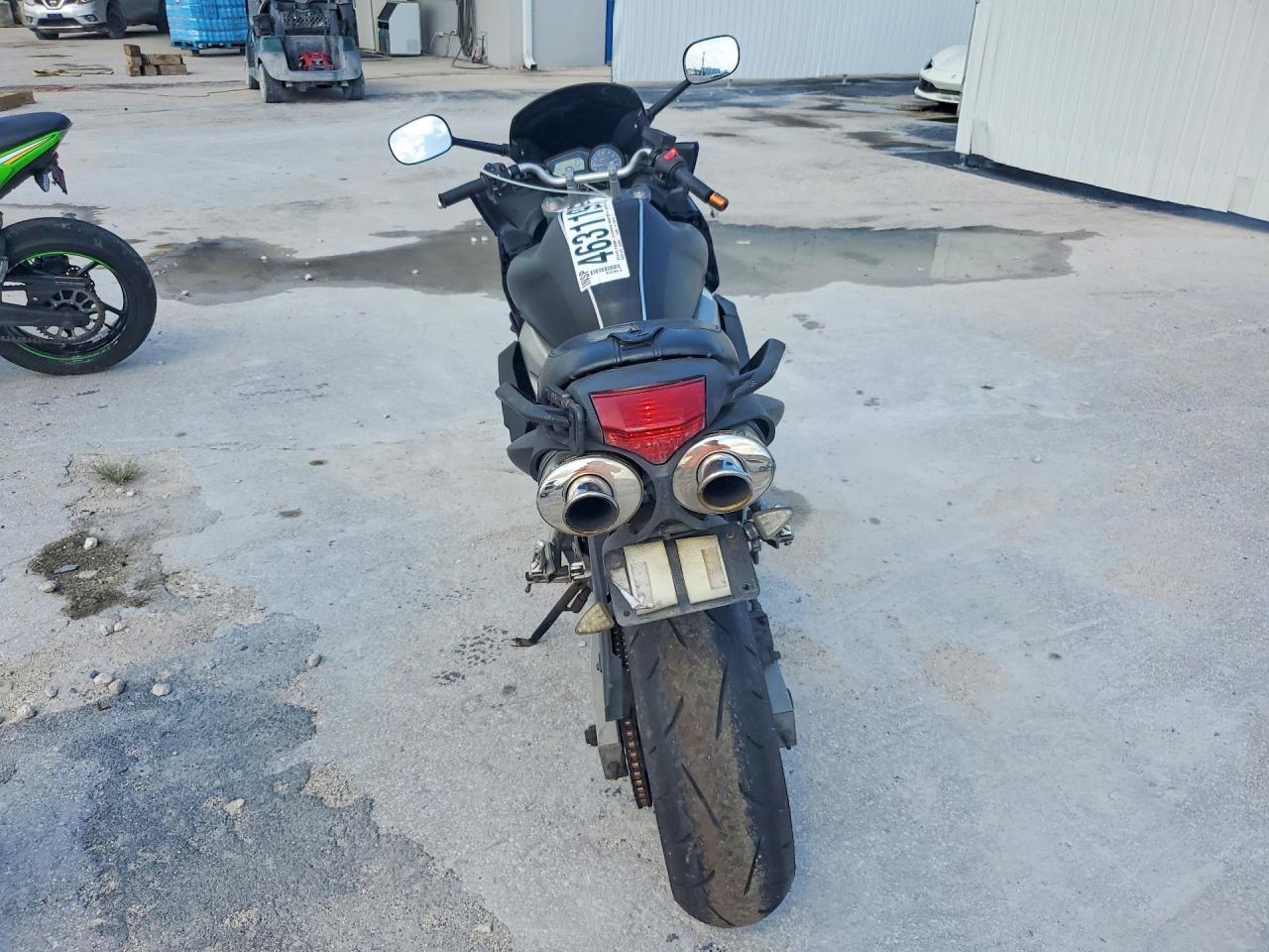 2004 Yamaha FZ6 S