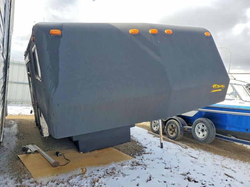 2000 Bigfoot Camper