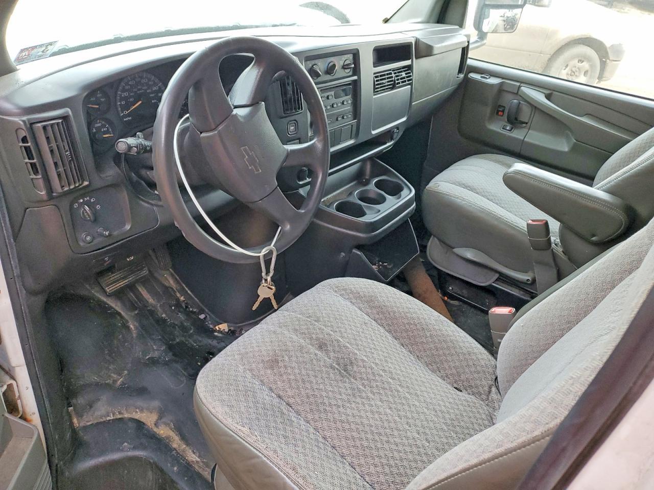 2005 Chev Rolet Express G3500 BOX Truck