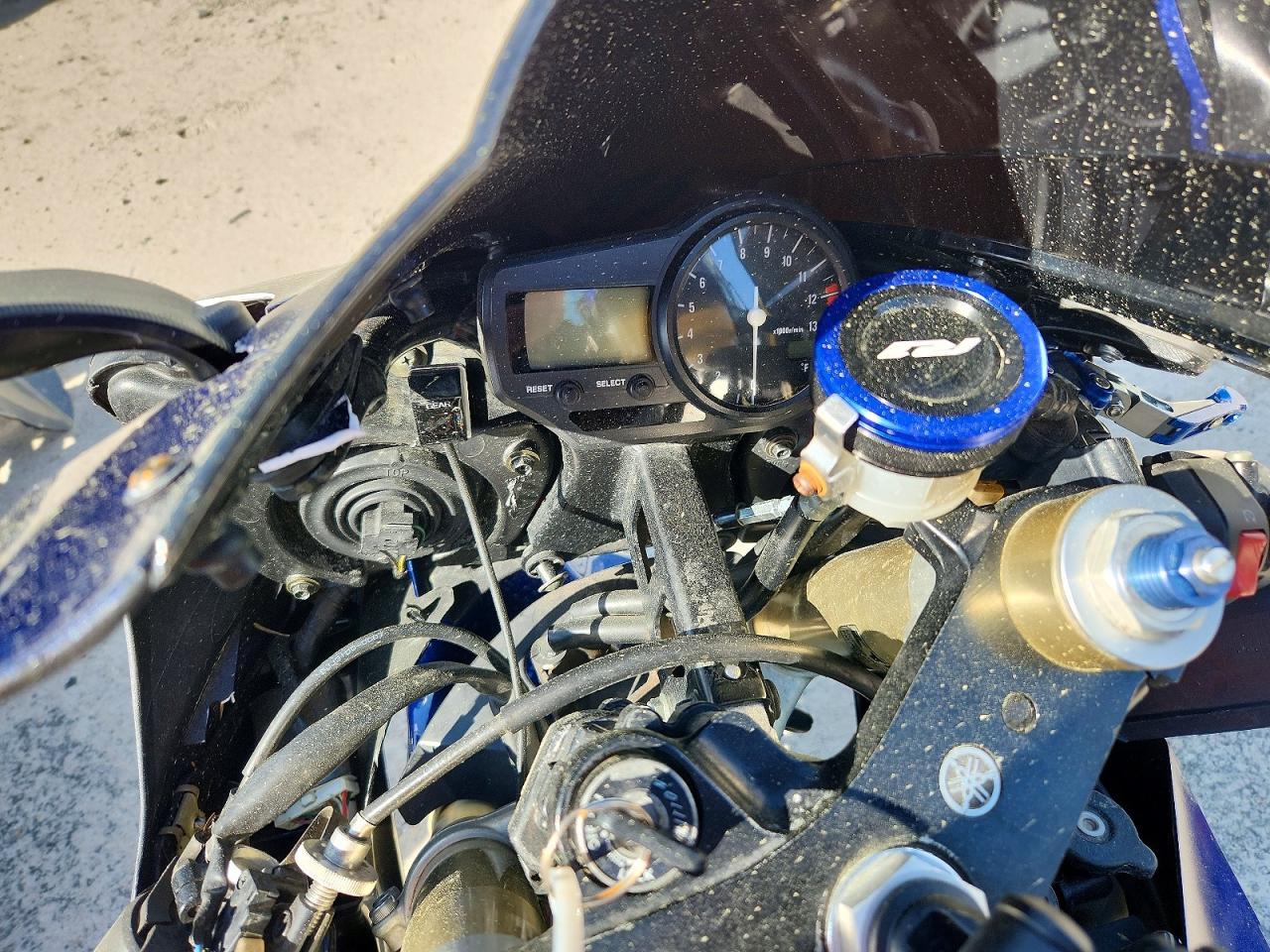 2000 Yamaha YZFR1