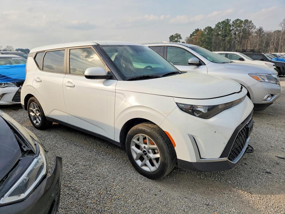 2023 KIA Soul lx