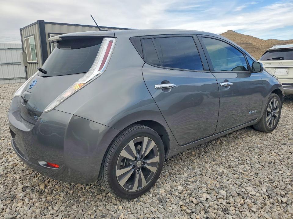 2015 Nissan Leaf sv