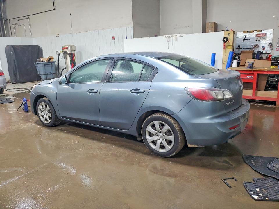 2013 Mazda 3 I