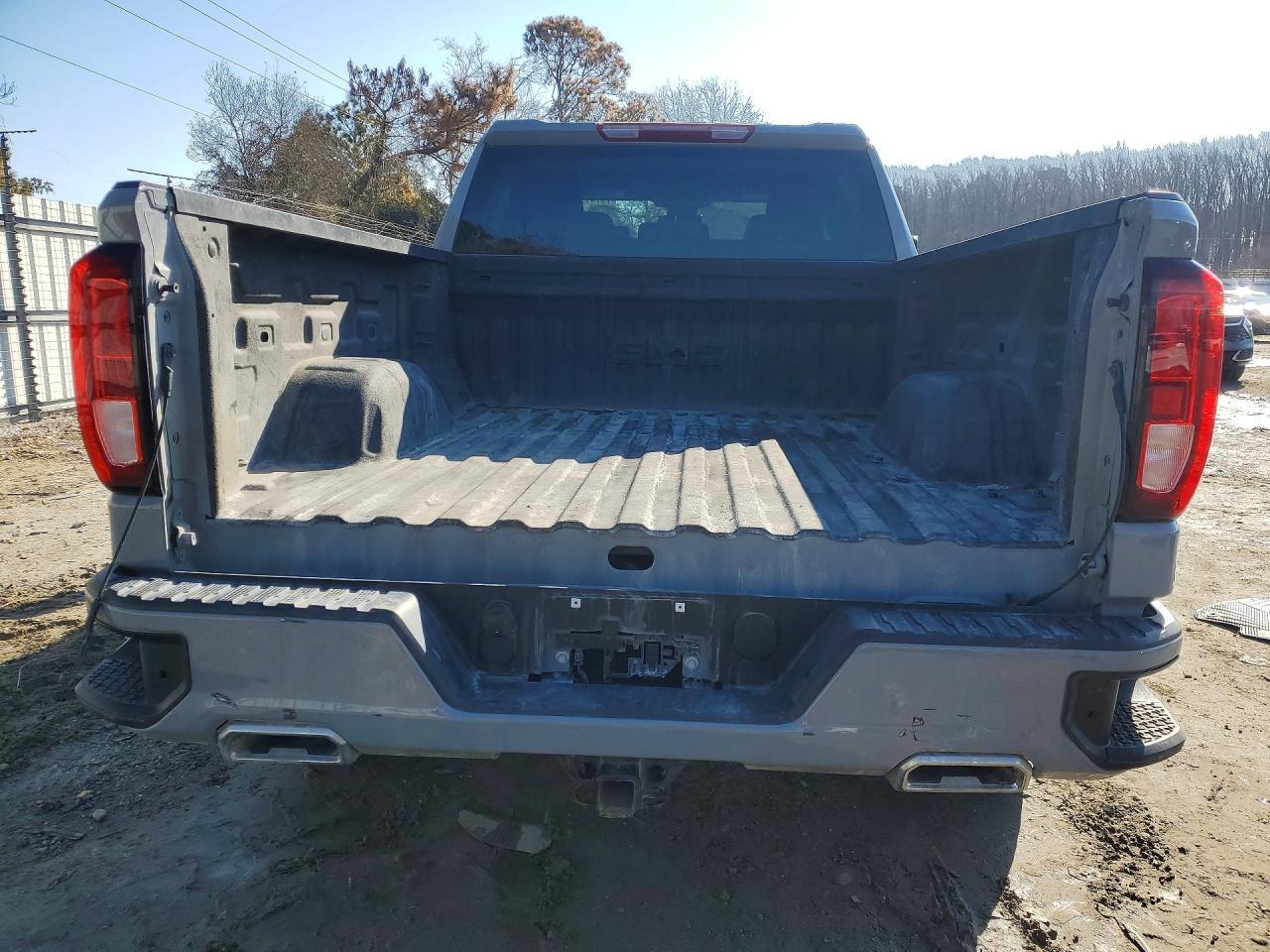 2024 GMC Sierra K1500 Elevation