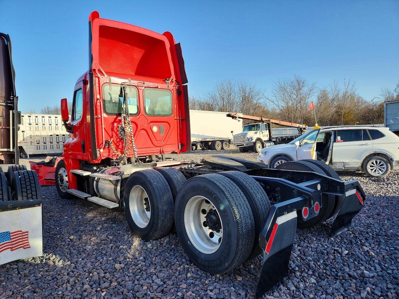 2016 Freightliner Cascadia 125 Semi Truck