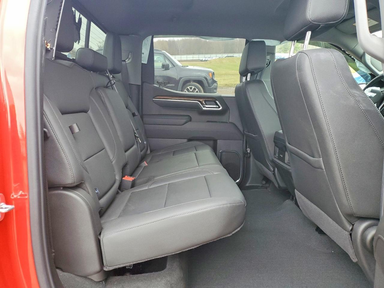 2025 Chevrolet Silverado K1500 LT