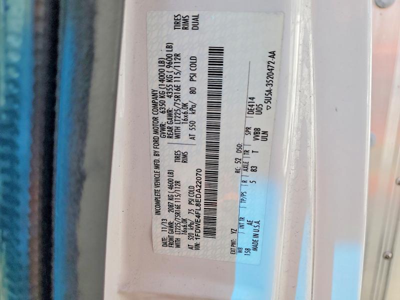 2014 Ford Econoline E450 Super Duty Cutaway Van