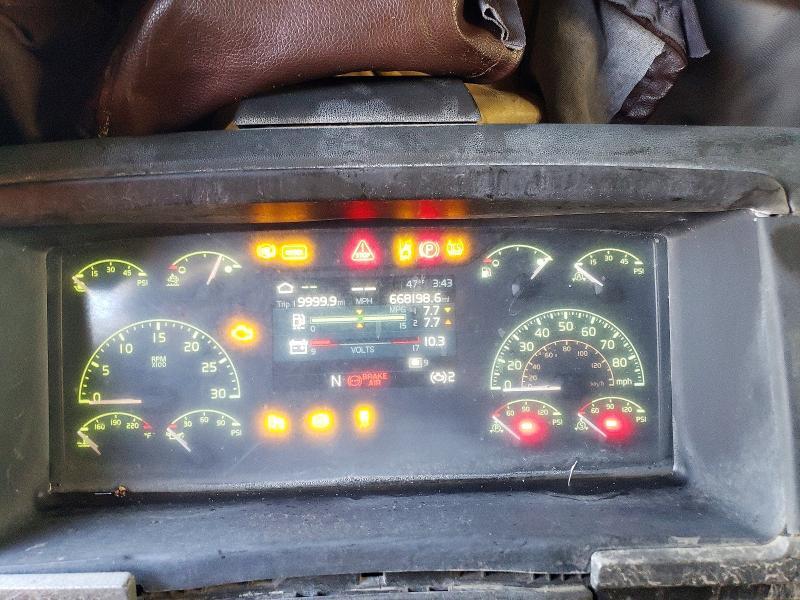 2019 Volvo VNL Semi Truck