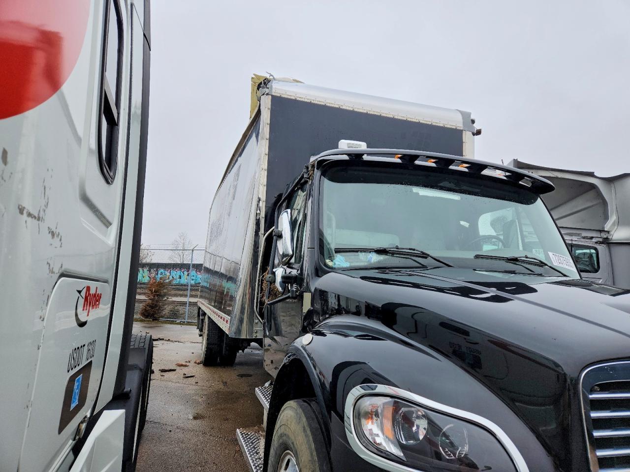 2021 Freigliner 2021 Freightliner Business Class M2 BOX Truck