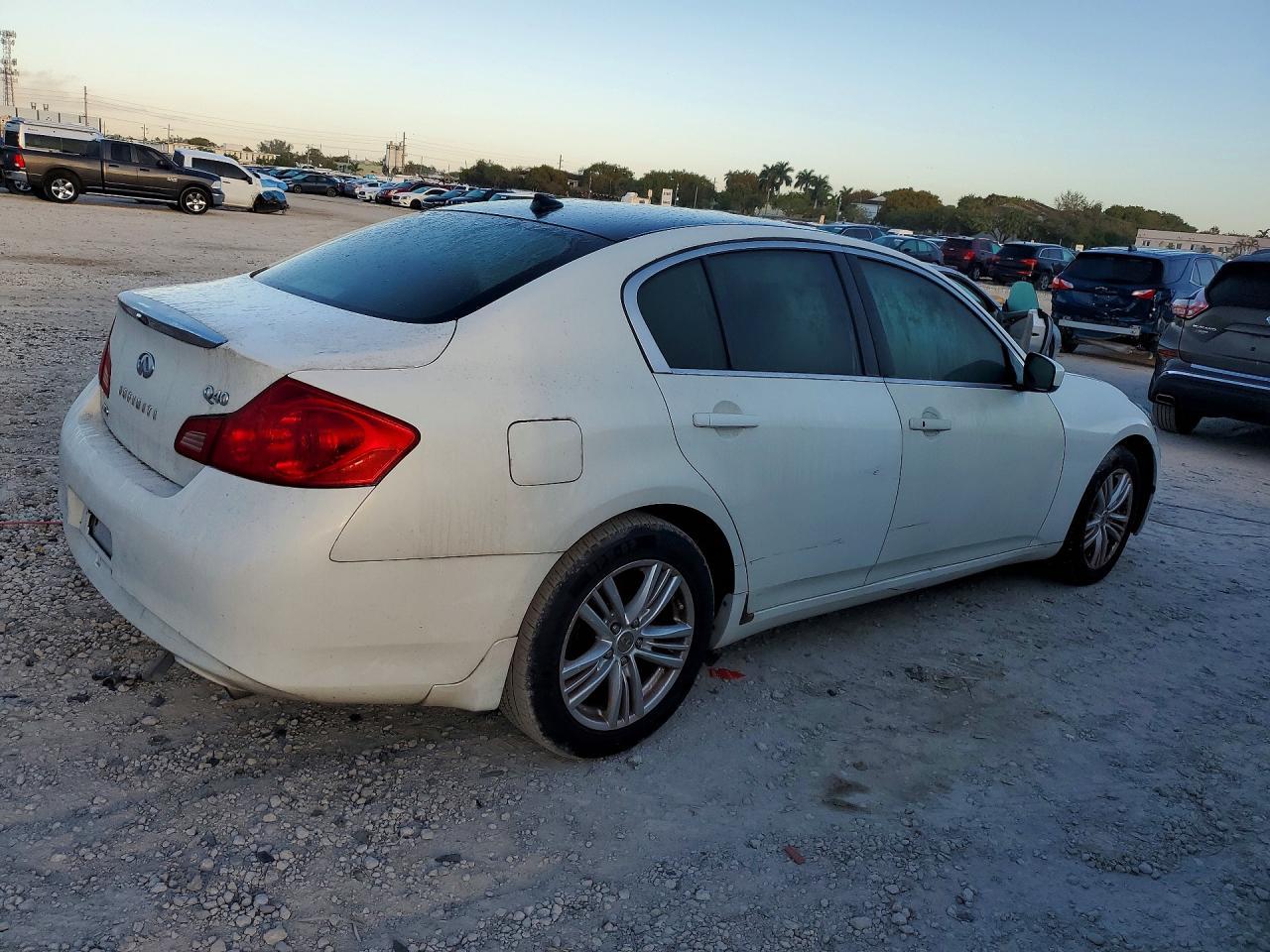 2015 Infiniti Q40 Base