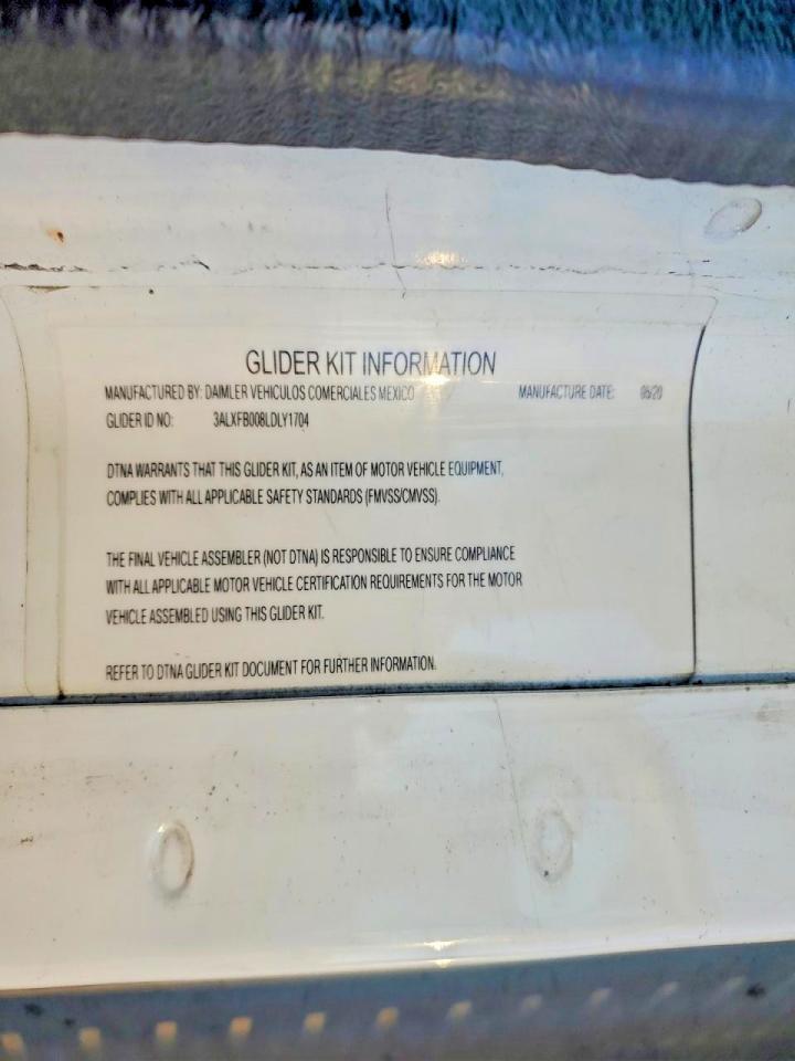 2020 Freightliner Coronado Semi Truck