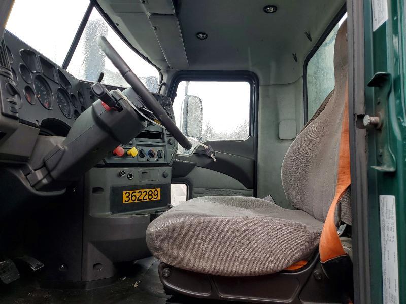2017 Mack CX612 Semi Truck