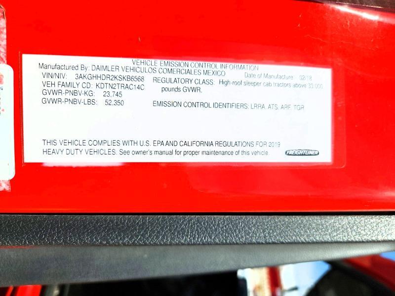 2019 Freigliner 2019 Freightliner Cascadia 126 Semi Truck