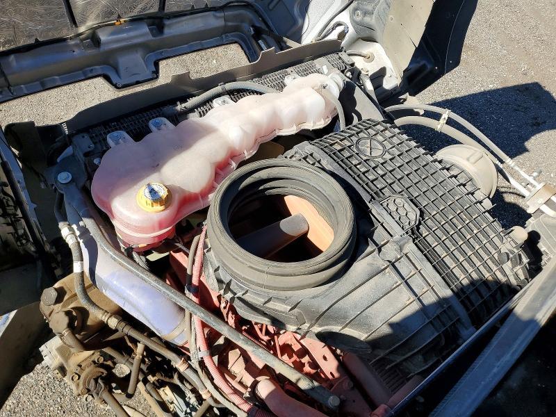 2025 Western Star 49X Chassis Semi Truck