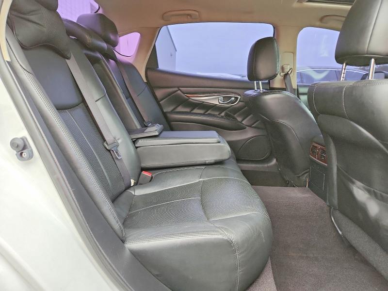 2015 Infiniti Q70 3.7